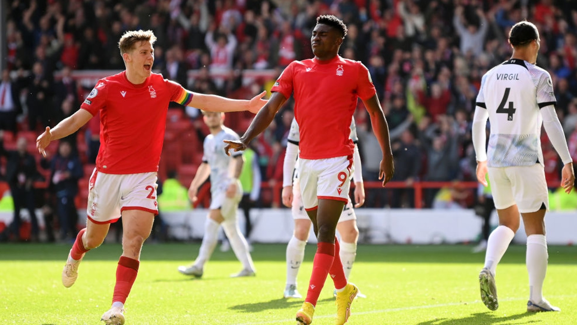 默契配合以 默契配合以